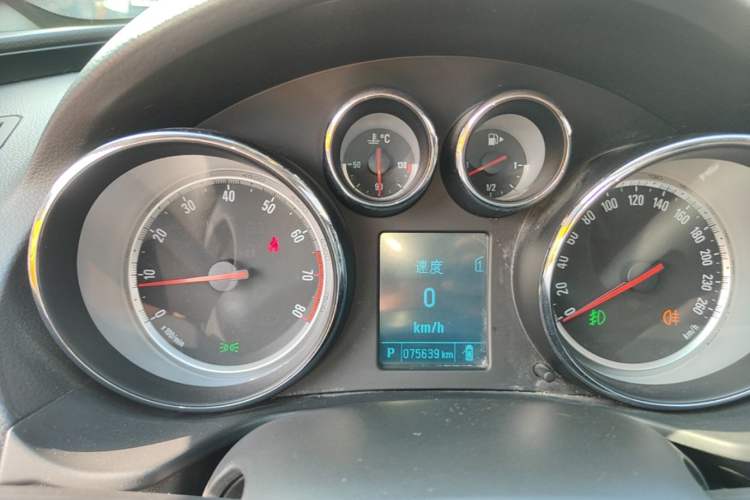 Used Buick Regal 2015 1.6T Leading Technology Model Instrument Cluster