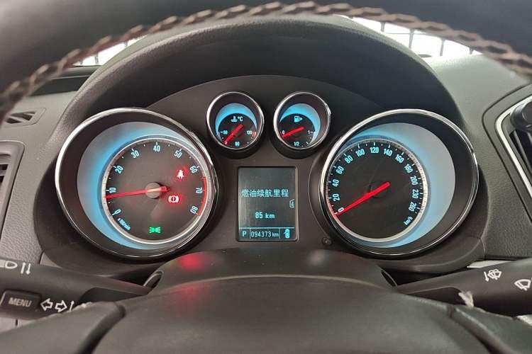Used Buick Regal 2015 1.6T Leading Technology Model Instrument Cluster