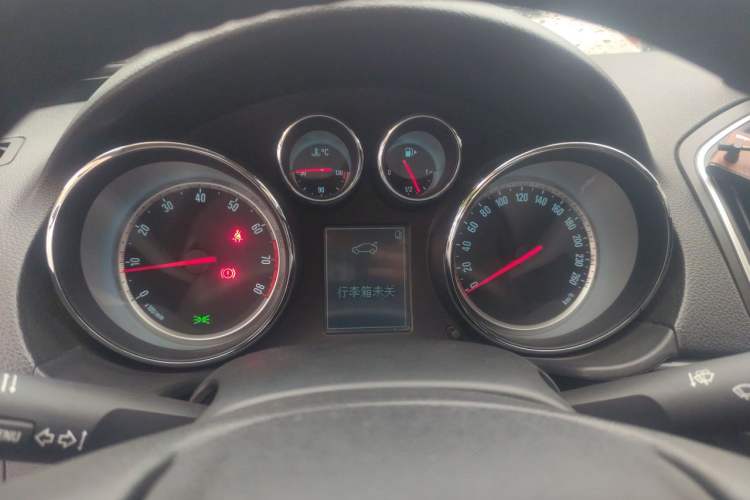 Used Buick Regal 2015 1.6T Leading Technology Model Instrument Cluster
