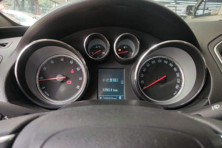 Used Buick Regal 2015 1.6T Leading Technology Model Instrument Cluster