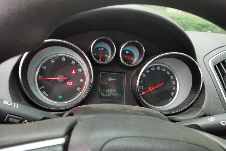 Used Buick Regal 2015 1.6T Leading Technology Model Instrument Cluster