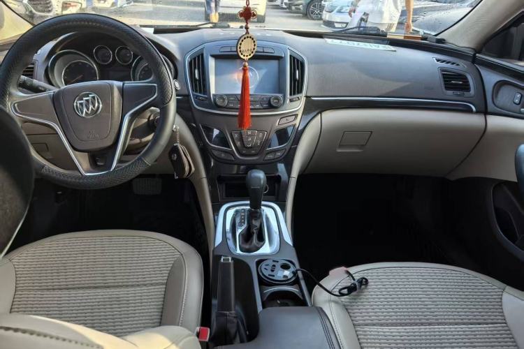 Used Buick Regal 2015 2.0L Leading Fashion Edition Interior 1