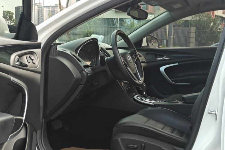 Used Buick Regal 2015 1.6T Elite Tech Model Interior 1