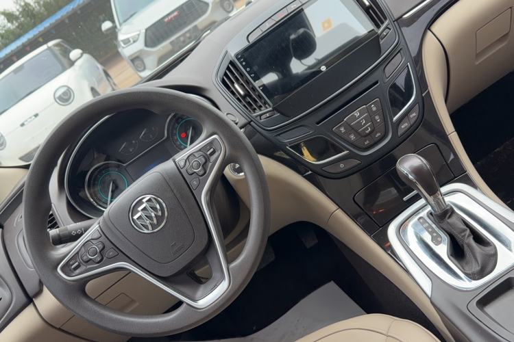 Used Buick Regal 2015 2.0L Elite Fashion Edition Interior 1