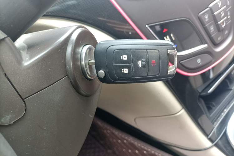Used Buick Regal 2015 2.0L Leading Fashion Edition Interior 1