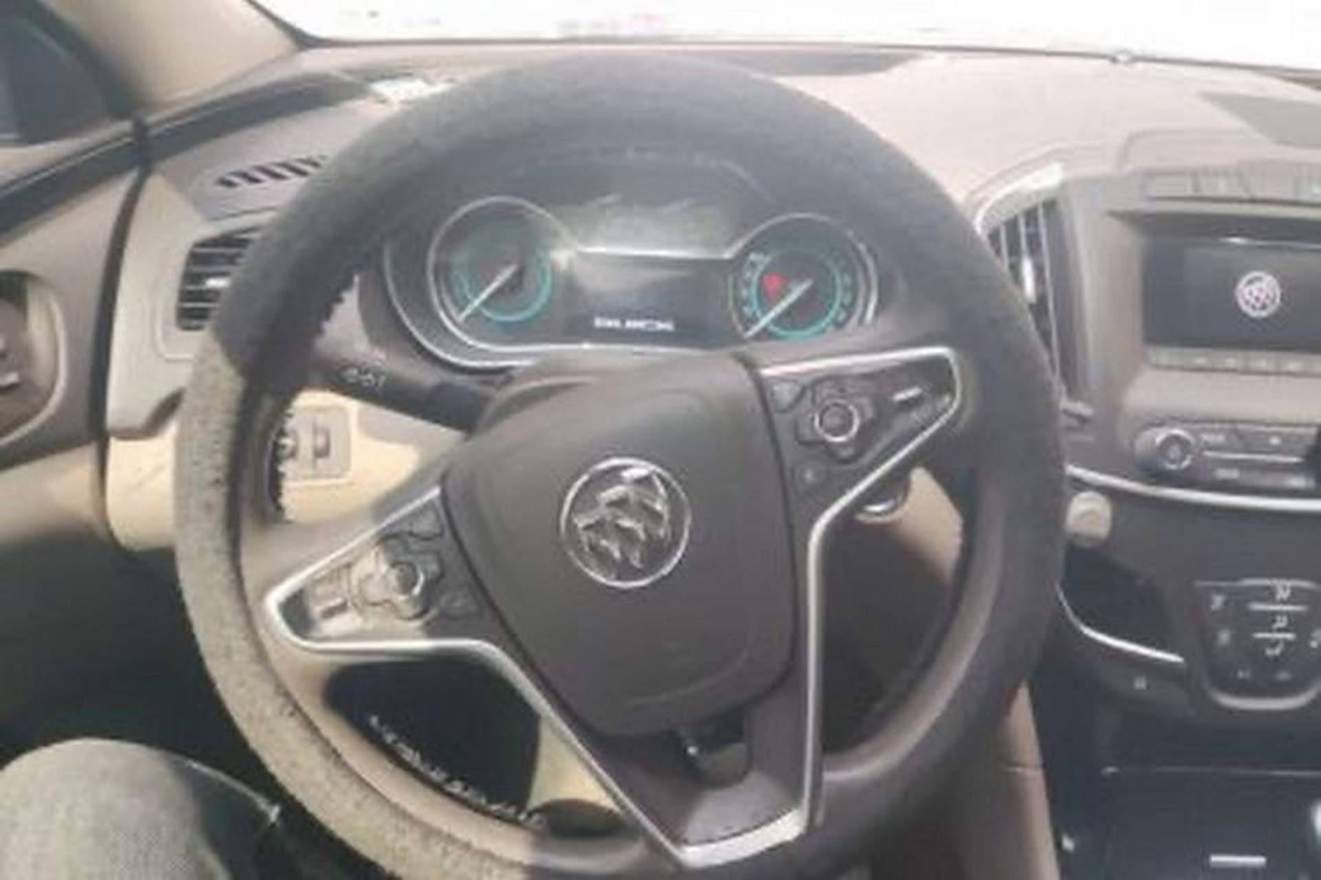 Used Buick Regal 2015 2.0L Elite Fashion Edition Interior 2