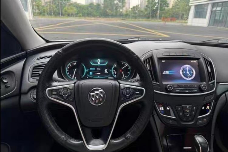 Used Buick Regal 2015 1.6T Elite Tech Model Interior 2