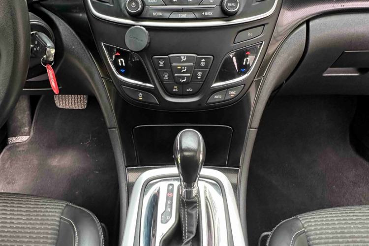 Used Buick Regal 2015 1.6T Leading Technology Model Interior 3