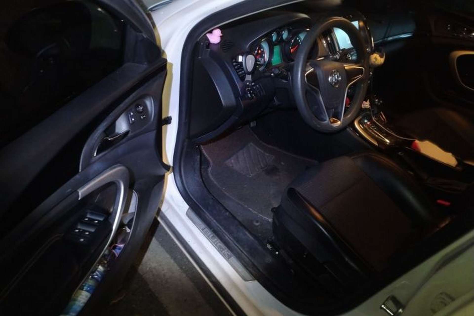 Used Buick Regal 2015 1.6T Leading Technology Model Interior 3