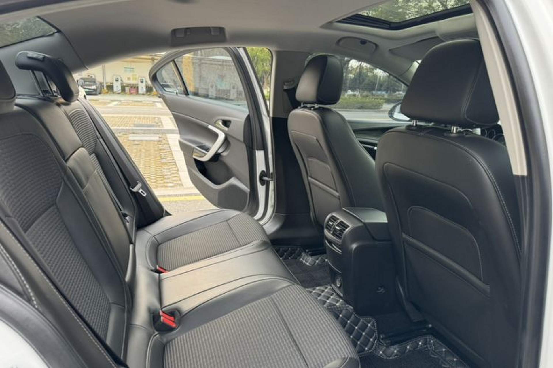 Used Buick Regal 2015 1.6T Leading Technology Model Interior 3