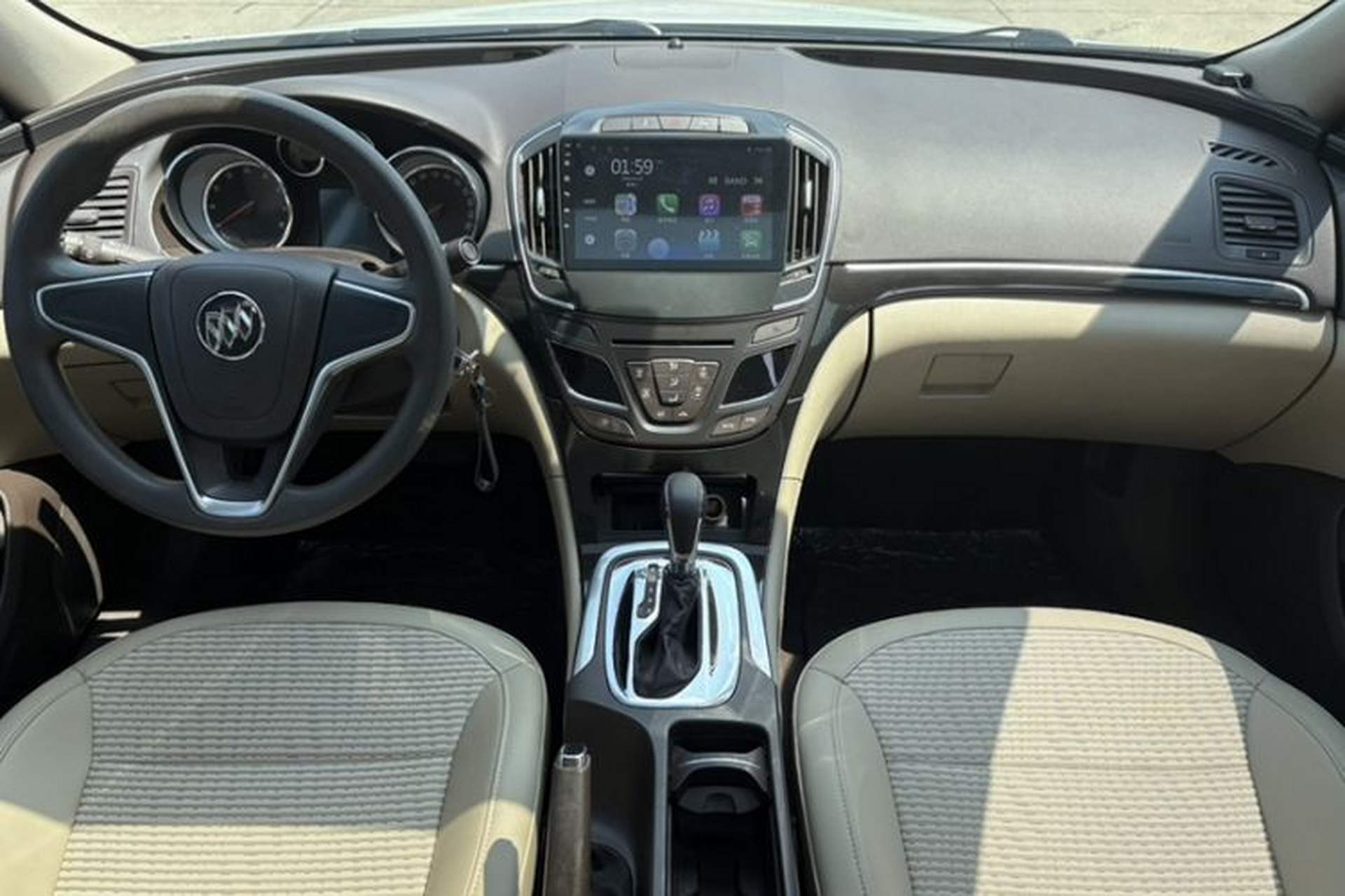 Used Buick Regal 2015 2.0L Leading Fashion Edition Interior 3