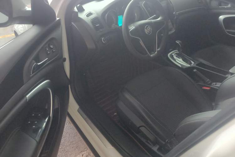Used Buick Regal 2015 1.6T Leading Technology Model Interior 3
