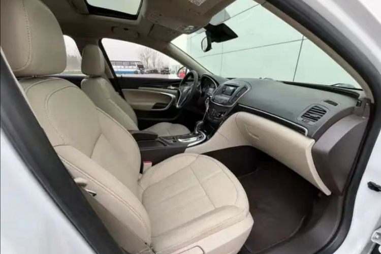 Used Buick Regal 2015 1.6T Fashion Tech Model Interior 4