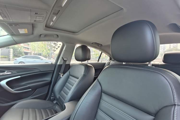 Used Buick Regal 2015 1.6T Elite Tech Model Interior 4