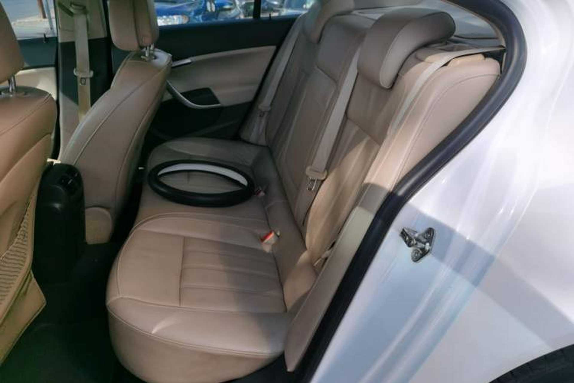 Used Buick Regal 2015 2.0L Leading Fashion Edition Interior 4