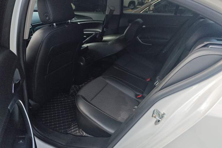 Used Buick Regal 2015 1.6T Leading Technology Model Interior 4