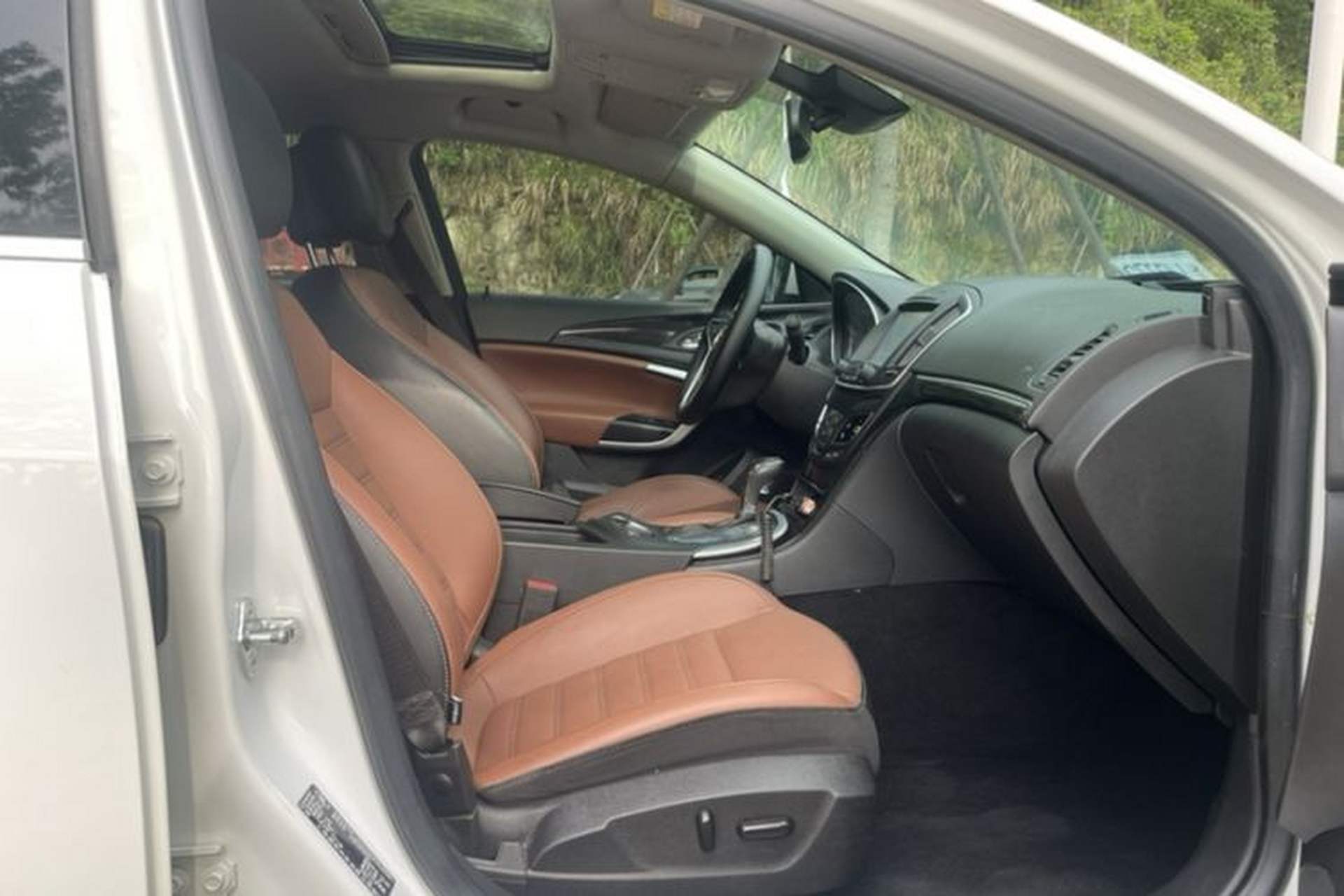 Used Buick Regal 2015 GS 2.0T Ignite Sport Edition Interior 6
