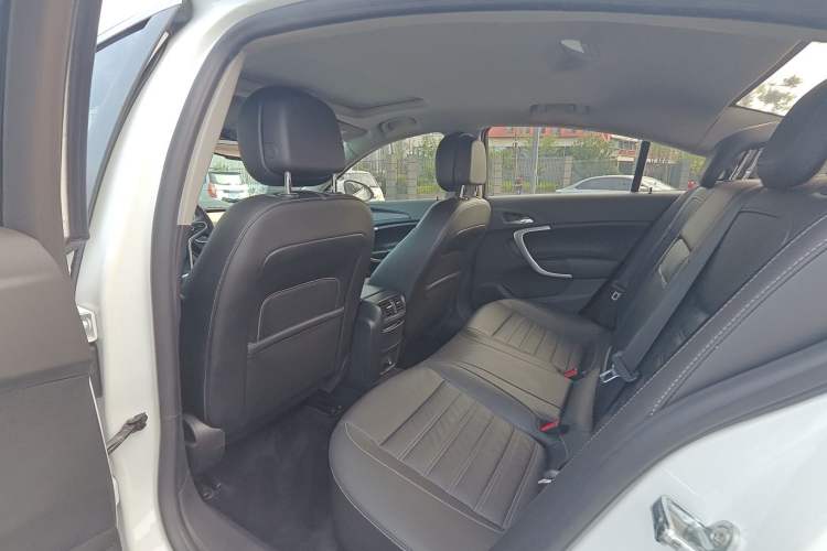 Used Buick Regal 2015 1.6T Elite Tech Model Interior 7