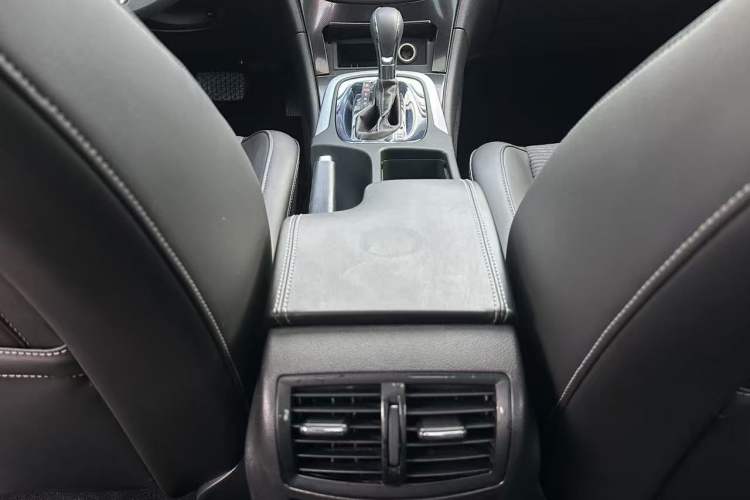 Used Buick Regal 2015 1.6T Leading Technology Model Interior 8