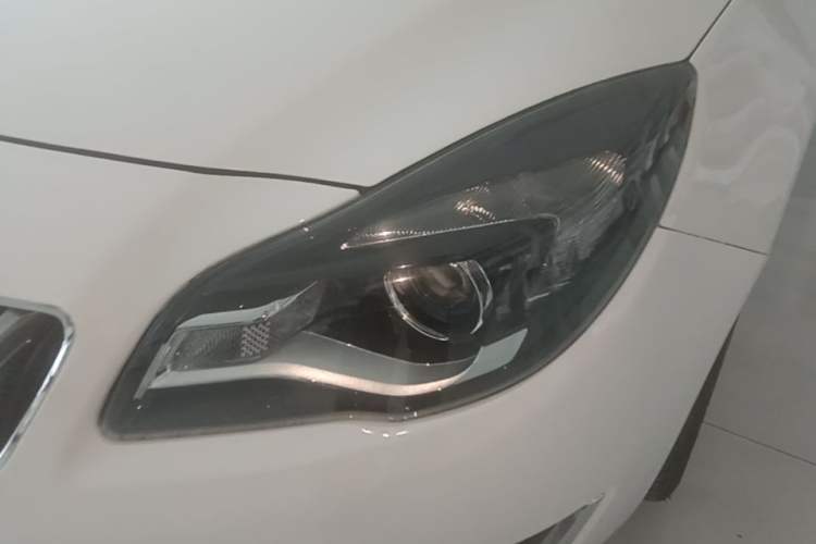 Used Buick Regal 2015 1.6T Leading Technology Model Left Front Headlight