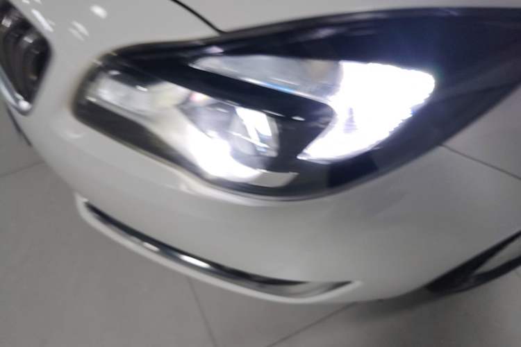Used Buick Regal 2015 1.6T Elite Tech Model Left Front Headlight