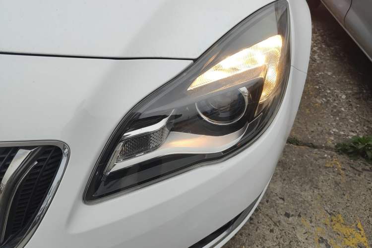Used Buick Regal 2015 1.6T Elite Tech Model Left Front Headlight