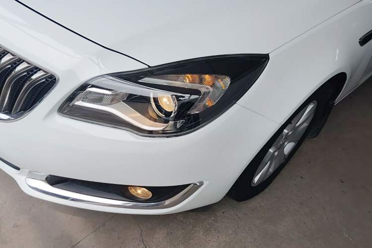 Used Buick Regal 2015 1.6T Leading Technology Model Left Front Headlight