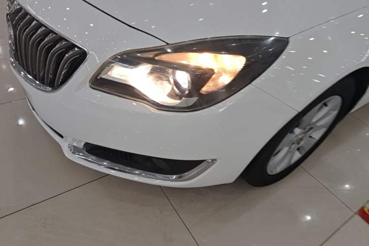 Used Buick Regal 2015 2.0L Elite Fashion Edition Left Front Headlight