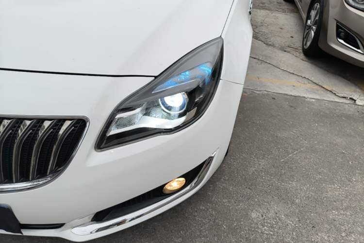 Used Buick Regal 2015 2.0L Elite Fashion Edition Left Front Headlight