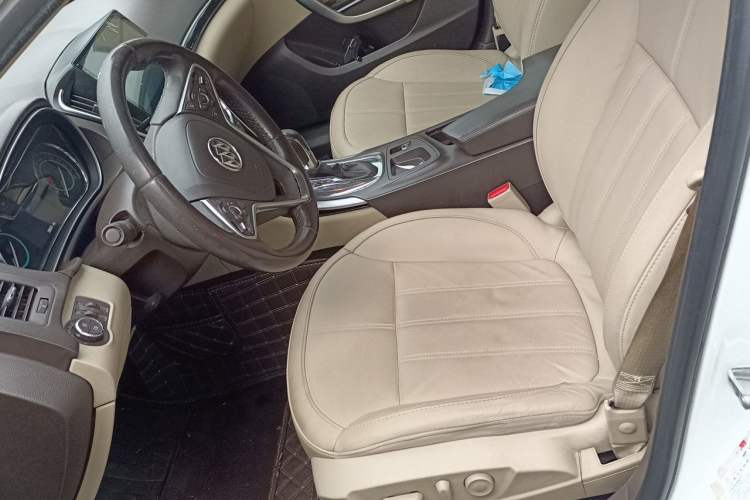 Used Buick Regal 2015 2.0L Elite Fashion Edition Left Front Seat