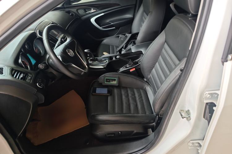 Used Buick Regal 2015 1.6T Fashion Tech Model Left Front Seat