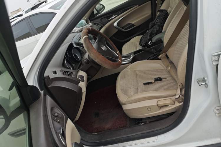 Used Buick Regal 2015 2.0L Leading Fashion Edition Left Front Seat