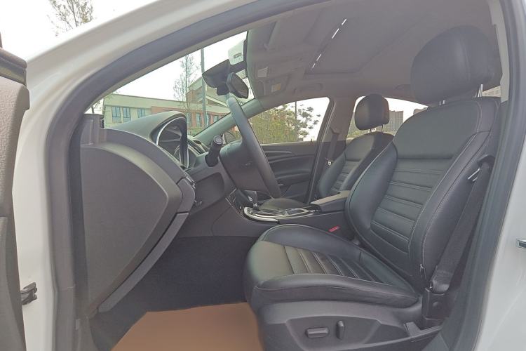 Used Buick Regal 2015 1.6T Elite Tech Model Left Front Seat