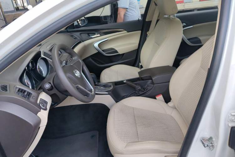 Used Buick Regal 2015 2.0L Leading Fashion Edition Left Front Seat