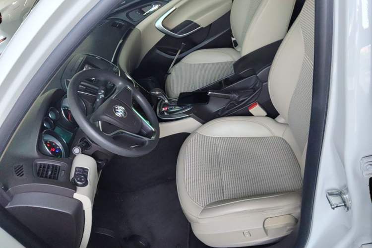 Used Buick Regal 2015 2.0L Leading Fashion Edition Left Front Seat