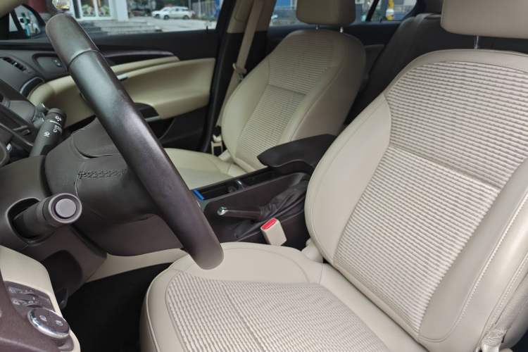 Used Buick Regal 2015 2.0L Leading Fashion Edition Left Front Seat