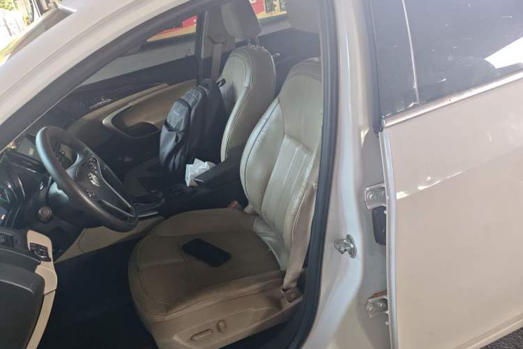 Used Buick Regal 2015 2.0L Elite Fashion Edition Left Front Seat