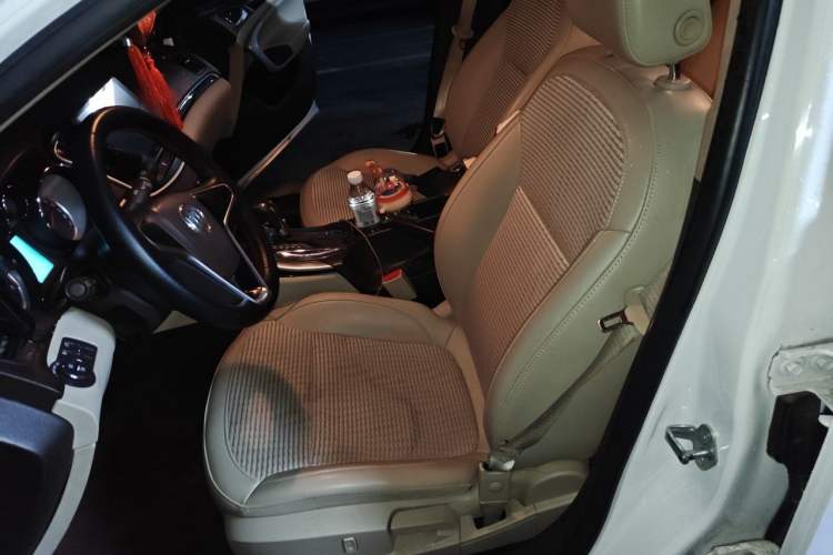 Used Buick Regal 2015 2.0L Leading Fashion Edition Left Front Seat