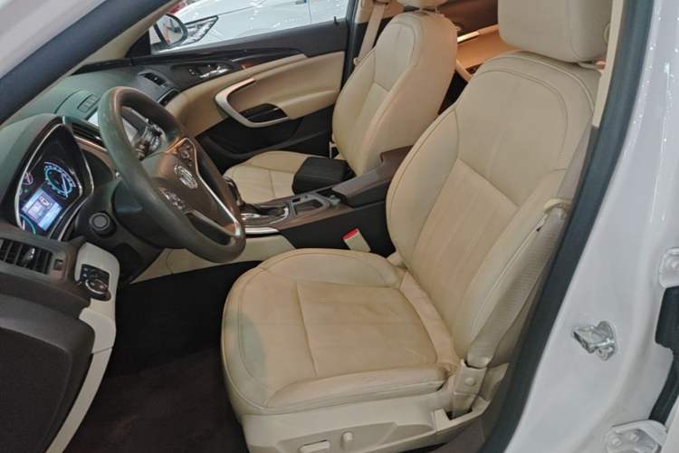 Used Buick Regal 2015 2.0L Elite Fashion Edition Left Front Seat
