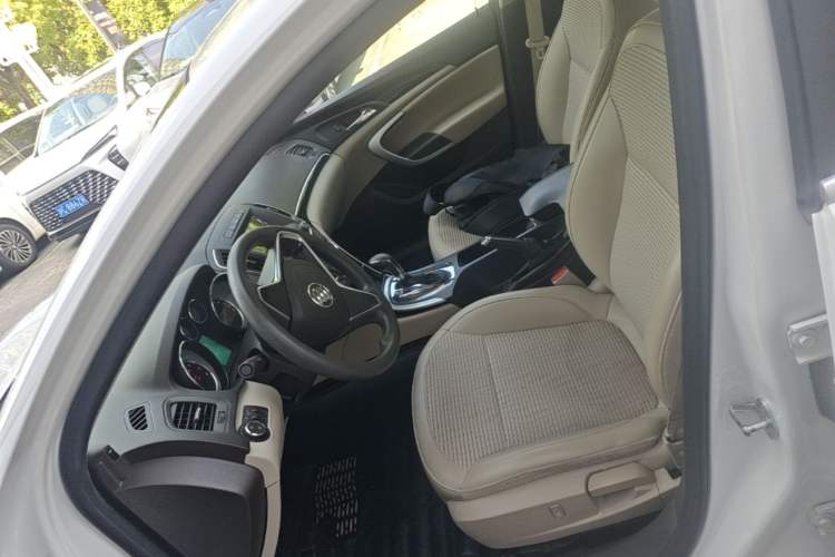 Used Buick Regal 2015 2.0L Leading Fashion Edition Left Front Seat
