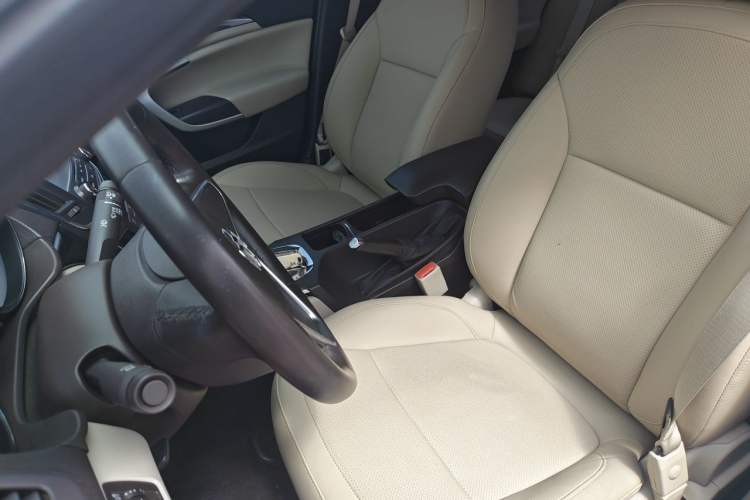 Used Buick Regal 2015 2.0L Leading Fashion Edition Left Front Seat