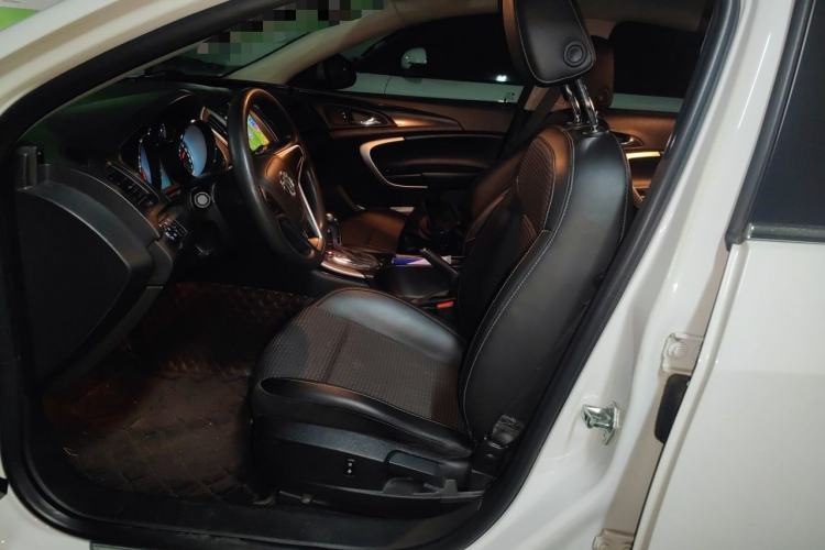 Used Buick Regal 2015 1.6T Fashion Tech Model Left Front Seat