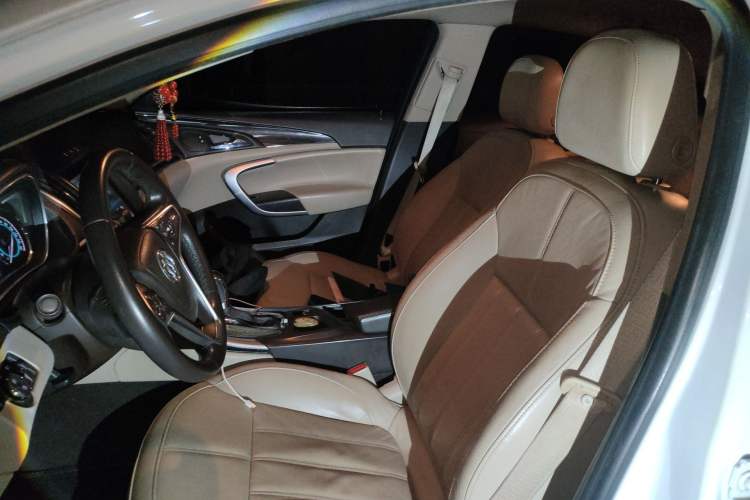 Used Buick Regal 2015 2.0L Elite Fashion Edition Left Front Seat