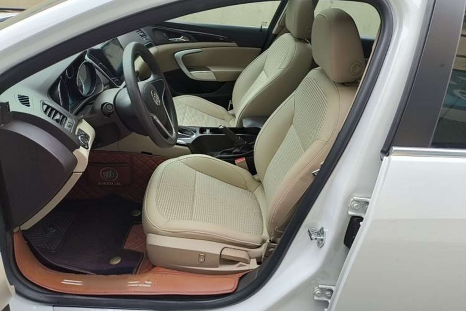 Used Buick Regal 2015 2.0L Leading Fashion Edition Left Front Seat