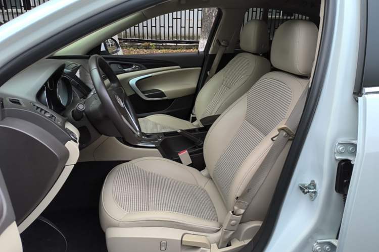 Used Buick Regal 2015 2.0L Leading Fashion Edition Left Front Seat