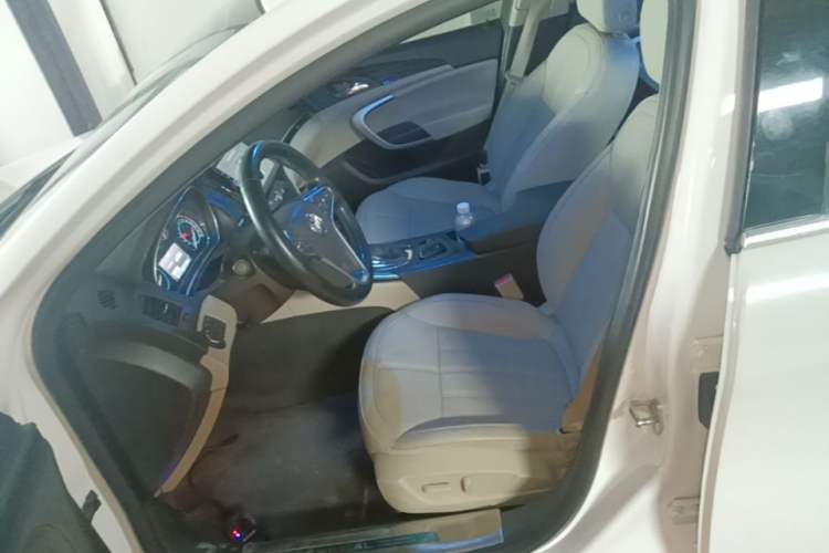 Used Buick Regal 2015 2.0L Elite Fashion Edition Left Front Seat