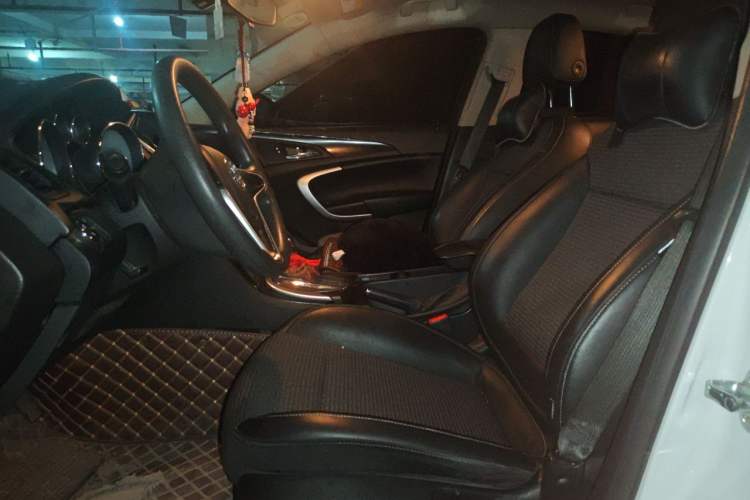 Used Buick Regal 2015 1.6T Fashion Tech Model Left Front Seat