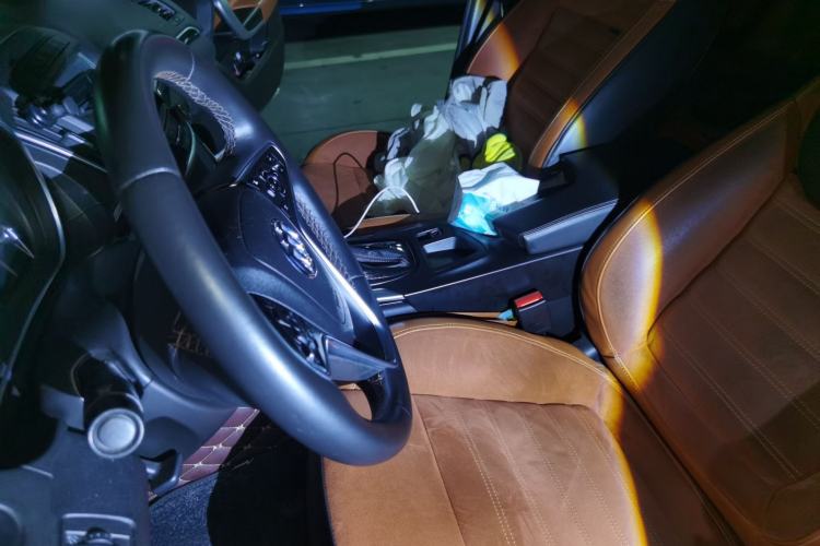 Used Buick Regal 2015 1.6T Elite Tech Model Left Front Seat