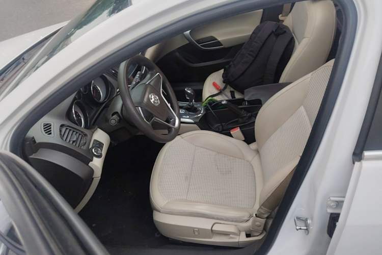 Used Buick Regal 2015 2.0L Leading Fashion Edition Left Front Seat