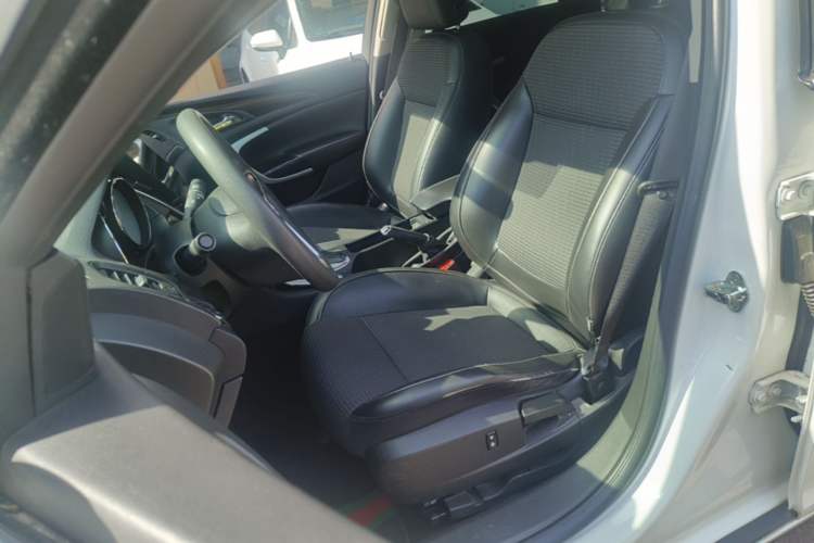 Used Buick Regal 2015 1.6T Leading Technology Model Left Front Seat